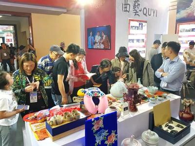 老家河南 文藝新創意綻放中國藝術節，上海市民爭相打卡的文化盛宴